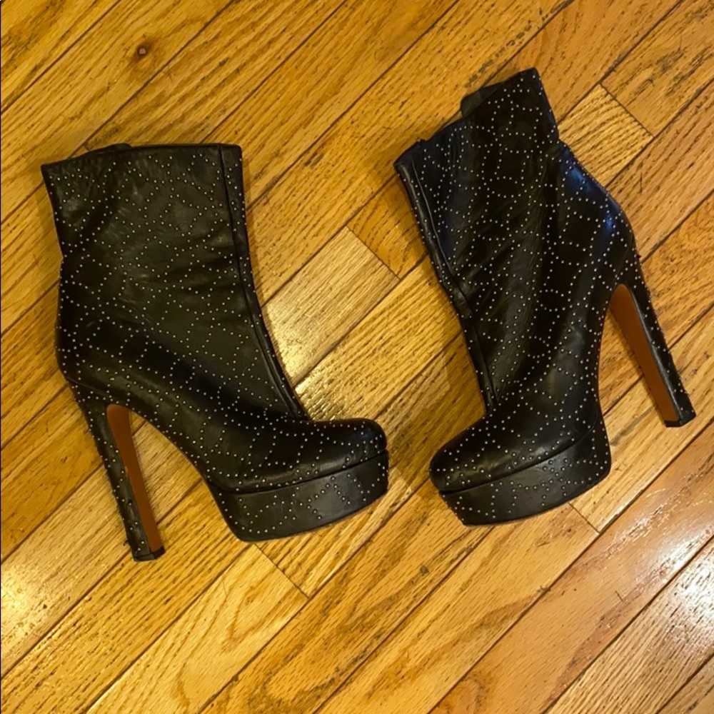 Alaia Platforms